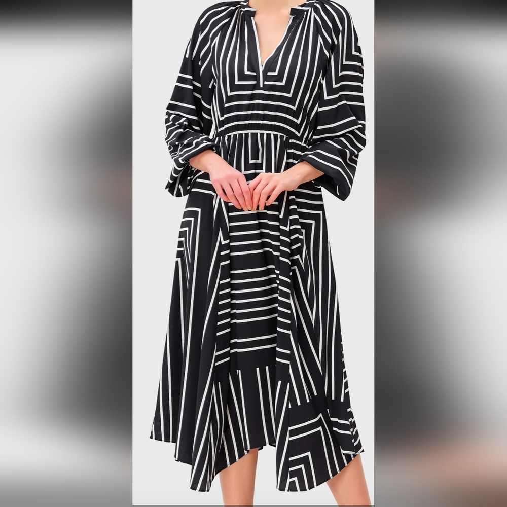 Chic Black and White Geometric Long Sleeve Dress